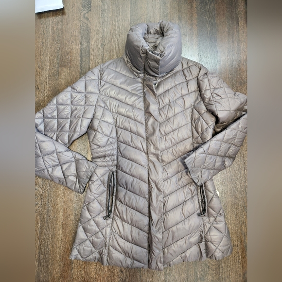 Lightweight Puffer- L - Picture 1 of 3